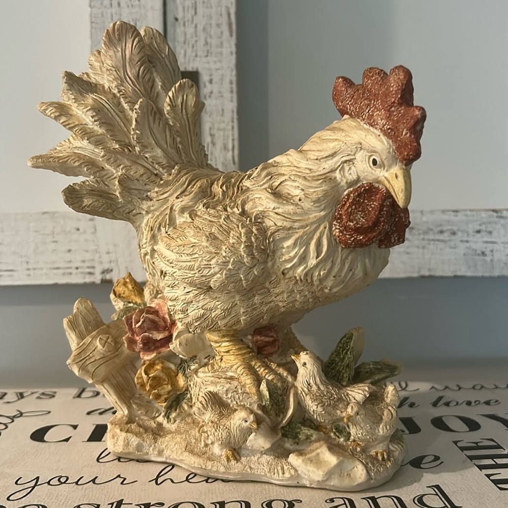 Carved Mother Hen with Baby Chicks figurine Beautiful Details Farm Decor Accent